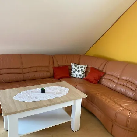 Διαμέρισμα Retreat With Private Koi Garden Velke Opatovice