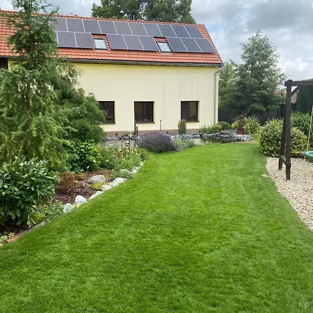Διαμέρισμα Retreat With Private Koi Garden
