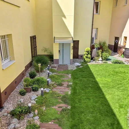 Retreat With Sauna And Koi Pond * Velke Opatovice