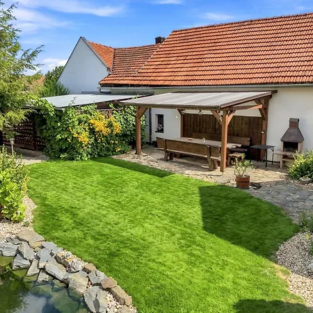 Retreat With Sauna And Koi Pond